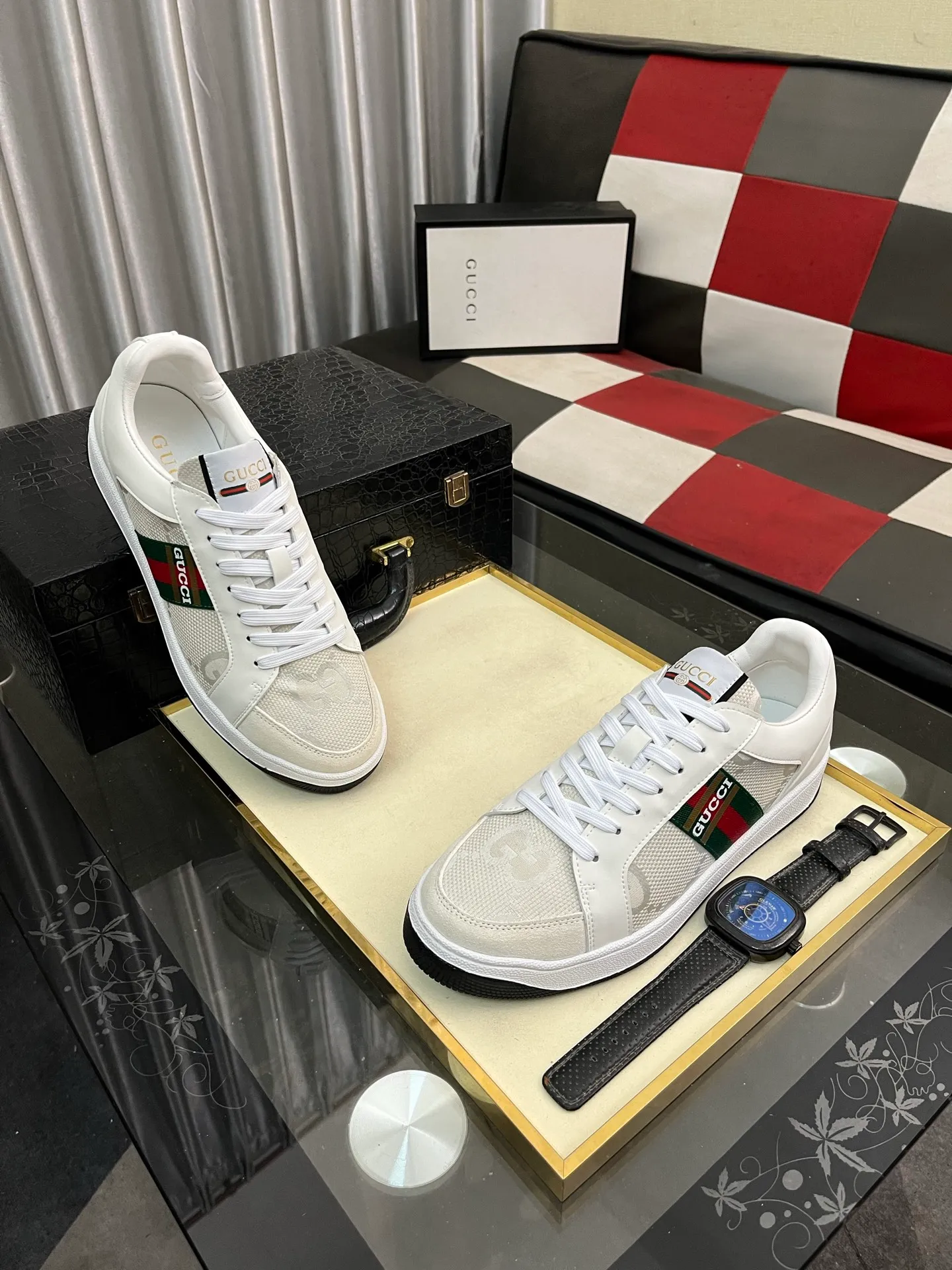Men's Men's Shoes 💰400⌚️⌚️【GUCCI】Gucci men's latest white shoe series casual shoes! The official website is built 1:1. Upper: Made of imported cowhide, with electric embroidery ➕Inner lining: Made of high-quality first-layer pigskin, soft and comfortable. Picky material selection and exquisite workmanship give you the best enjoyment. Size: 38-444️⃣Colors available